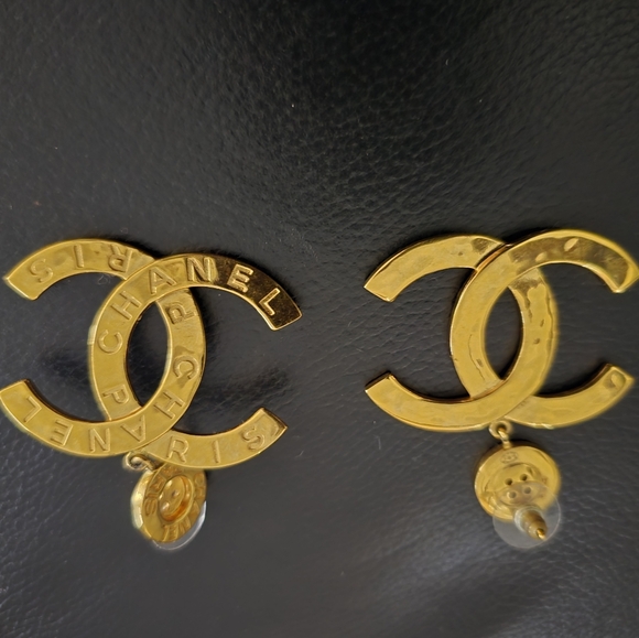 Chanel Metal Large Paris Button Earrings Gold - Picture 3 of 4